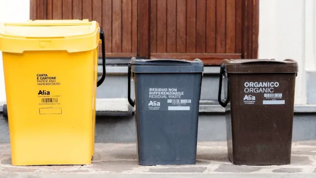 Raccolta Differenziata Porta a Porta o bidoncini di prossimità